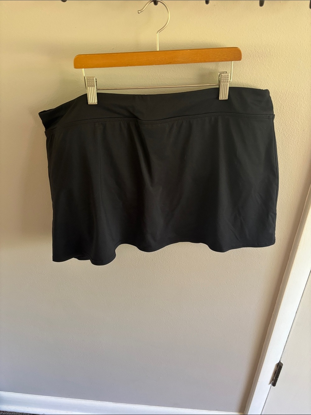 Lands End black swim skirt